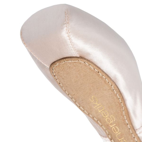 Stella Pointe Shoe Energetiks